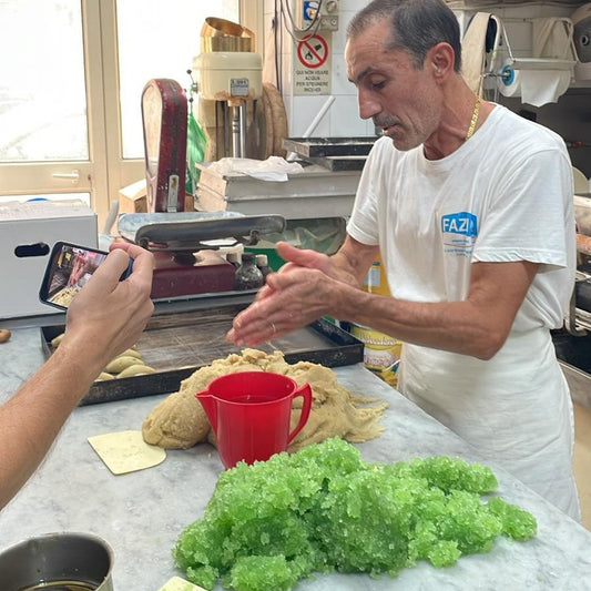 Preparazione della Cucchitella siciliana - Cucchitella Sciacca Shop - Bar Nuovo Fiore