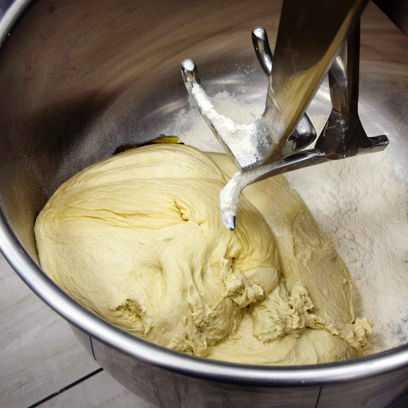 ARTISAN PISTACHIO PANETTONE