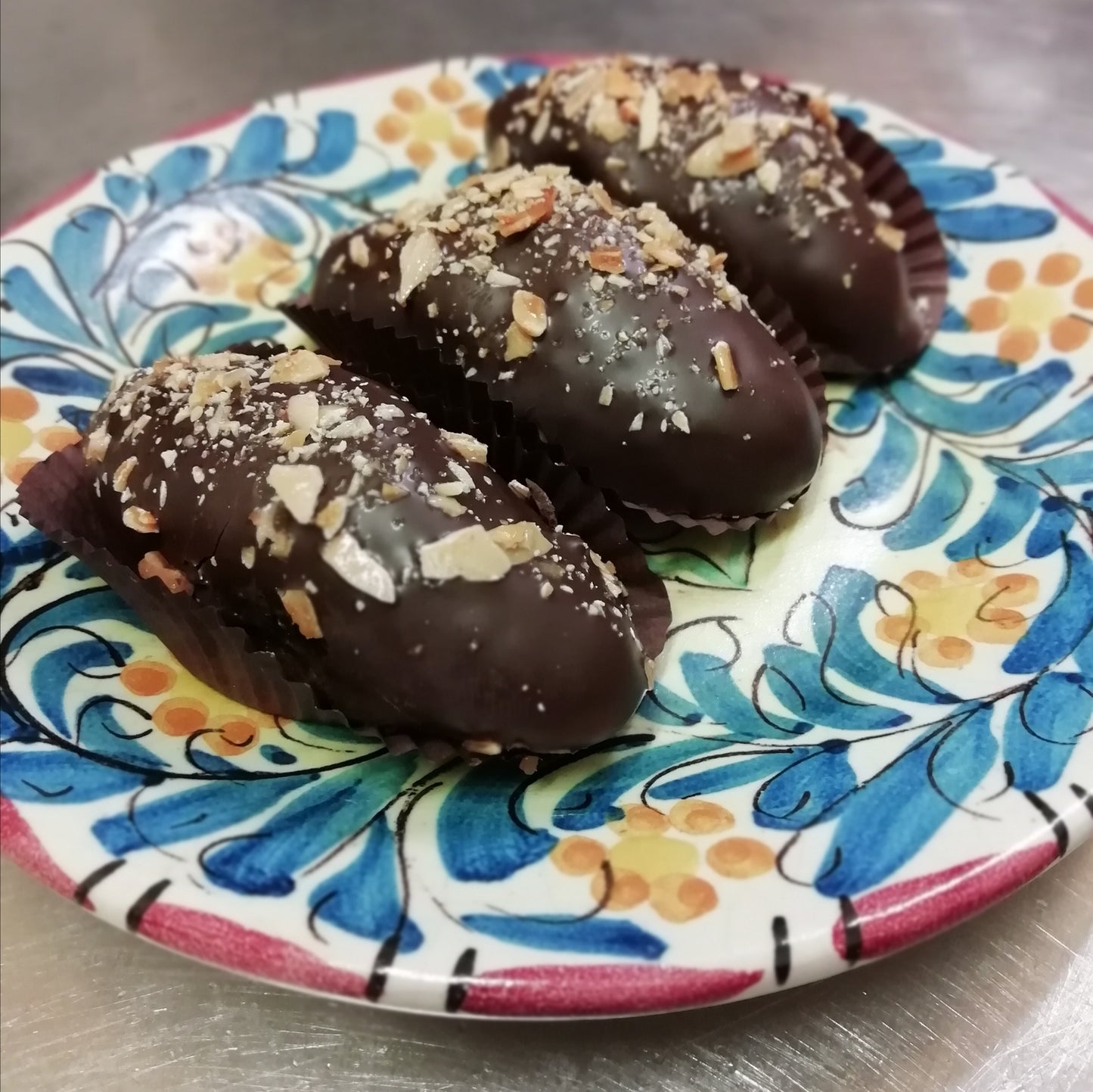 Cucchitella_al_cioccolato_fondente_Cucchiteddi_siciliani_Dolce_tipico_di_Sciacca(AG)_Specialità_siciliana_Bar_Nuovo_Fiore_di_Sciacca_Pasticceria_siciliana_Cucchitellasciaccashop.com