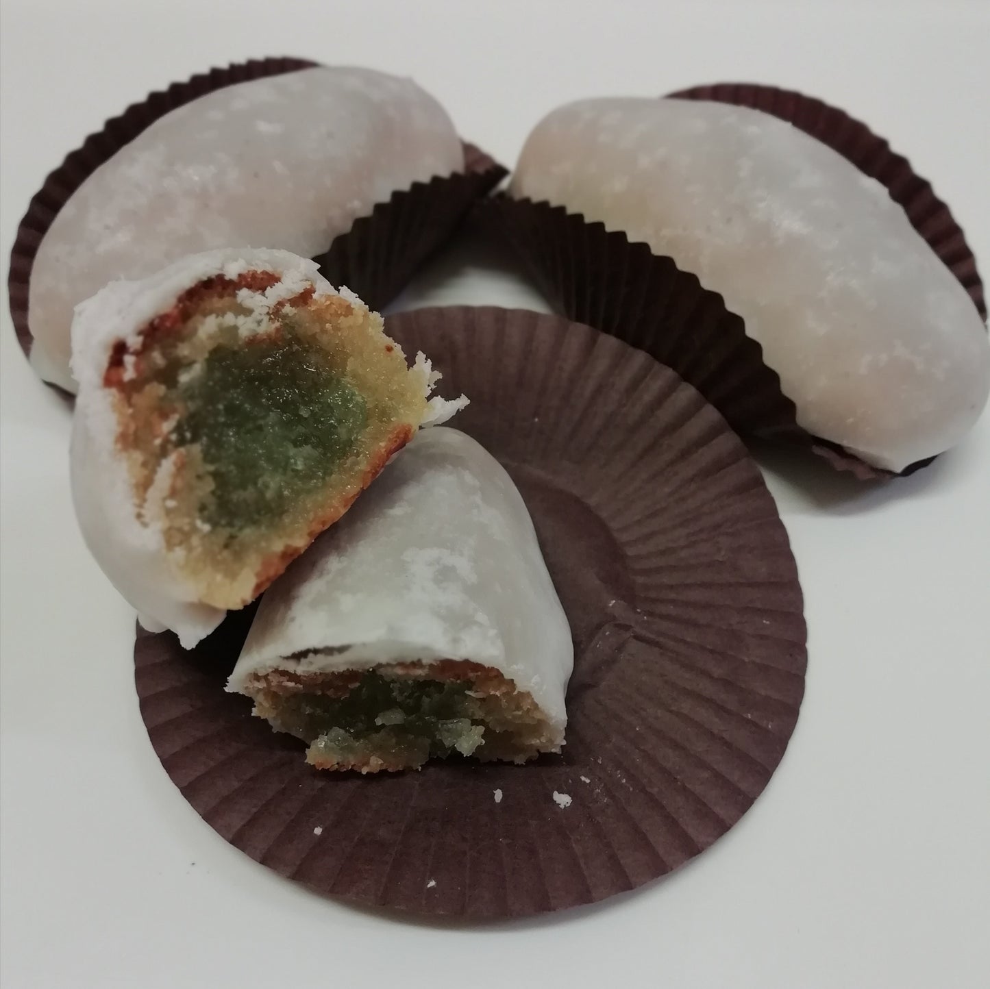 cucchitella_di_sciacca_classica_glassa_specialita_siciliana_Dolce_tipico_di_sciacca_BarNuovoFiore_pasticceria_cucchitellasciaccashop.com
