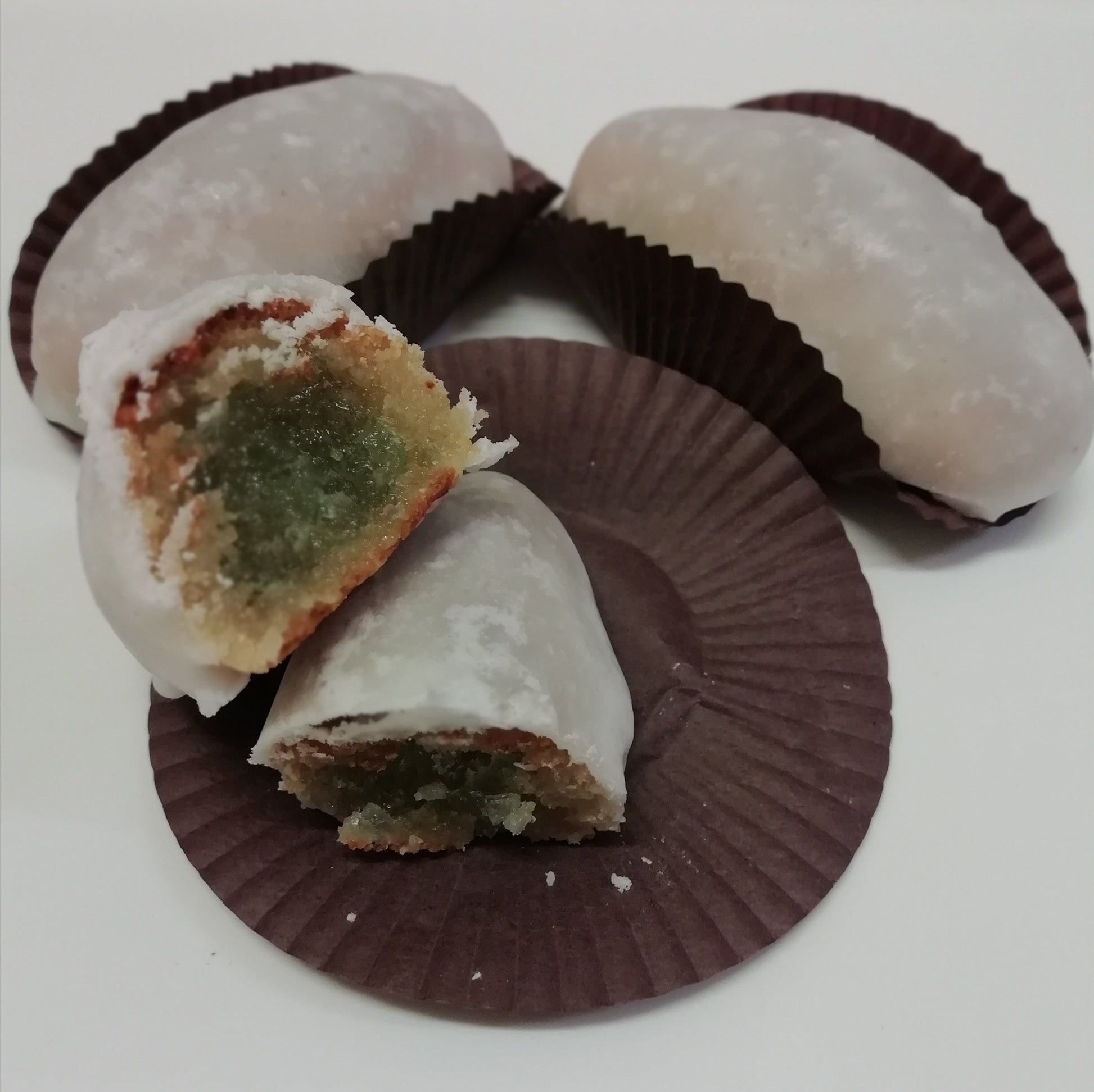 cucchitella_di_sciacca_classica_glassa_specialita_siciliana_Dolce_tipico_di_sciacca_BarNuovoFiore_pasticceria_cucchitellasciaccashop.com